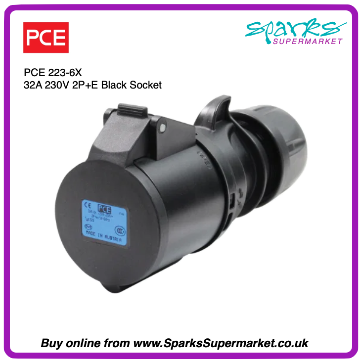 32A 230V 2P+E Black Socket